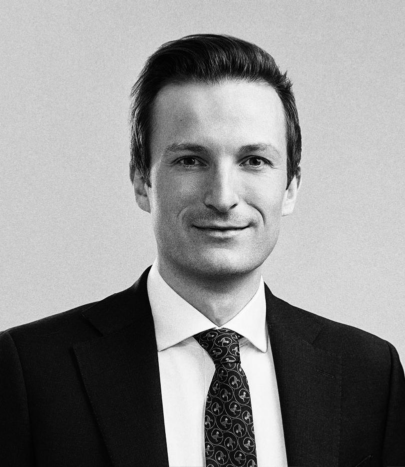 Headshot photo of Alex Davidson